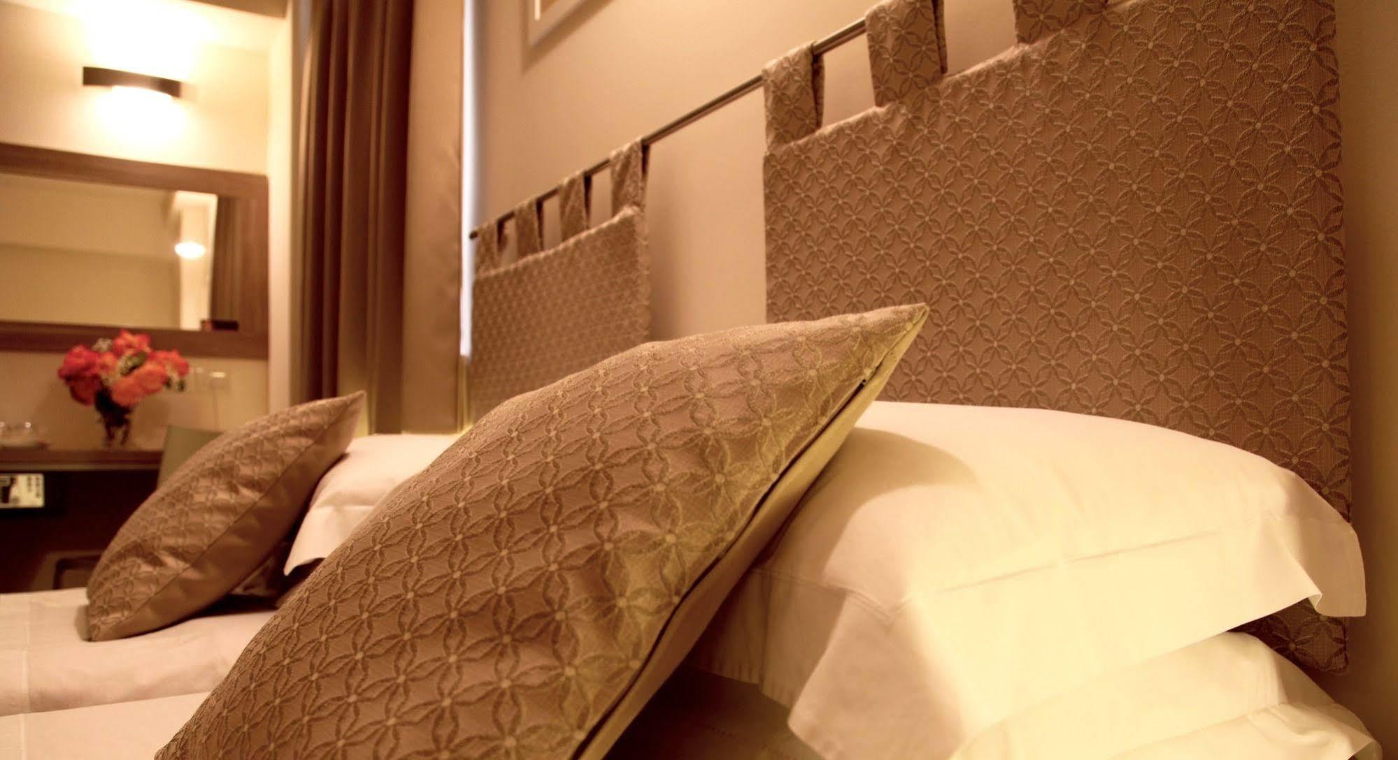 Palazzo Ruschioni Boutique Hotel كاميرانو المظهر الخارجي الصورة